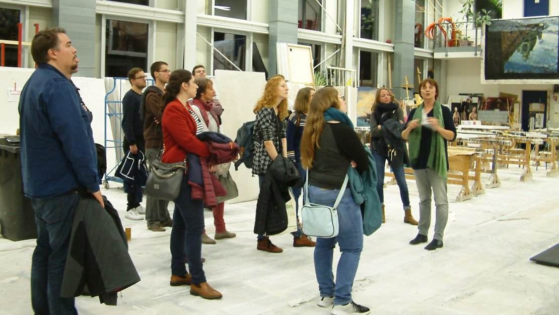 Studierende bei der Führung im Schauspielhaus Bochum